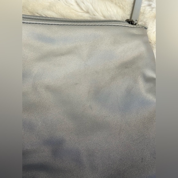 TUMI Gradient Gray and Black Travel Bag - Picture 8 of 15